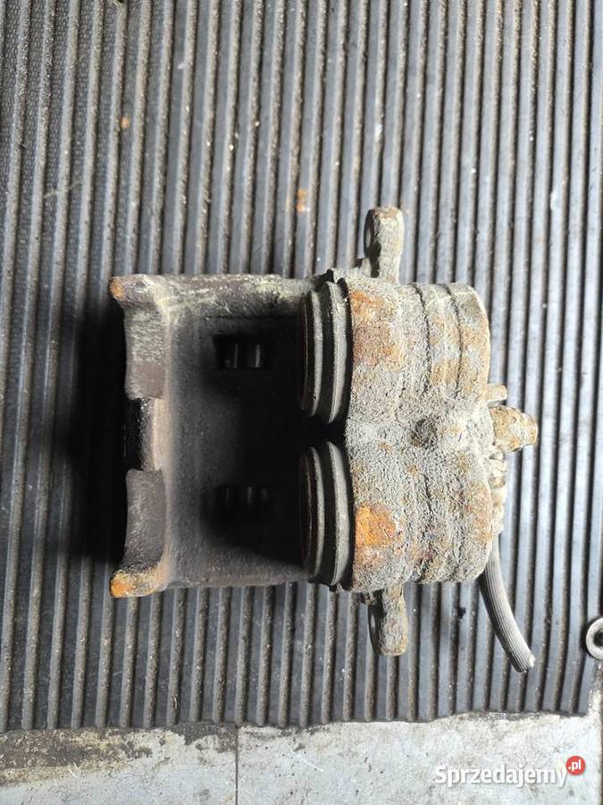 Subaru outback zaciski przednie Zaciski i jarzma Łagów