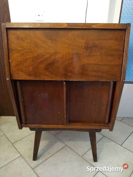 Ciekawa szafka na gramofon tv RTV łódzkie