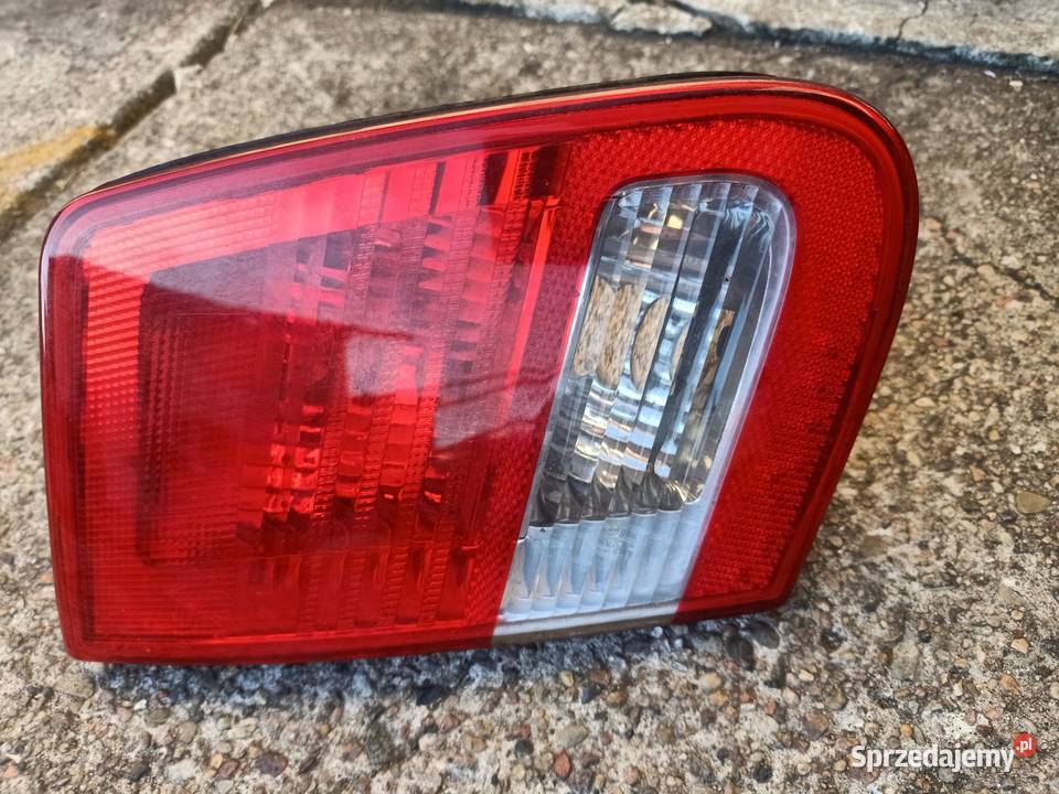 Lampa tył lewa z klapy Saab 93 II sedan Lewe Oświetlenie Części Szczecin