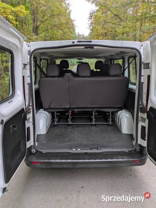 Wypożycz wynajem busa Fiat Talento 9osób Trafic Modliborzyce