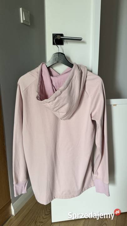 Damskie hoodie w kolorze jasnoróżowym Odzież sportowa Warszawa sprzedam
