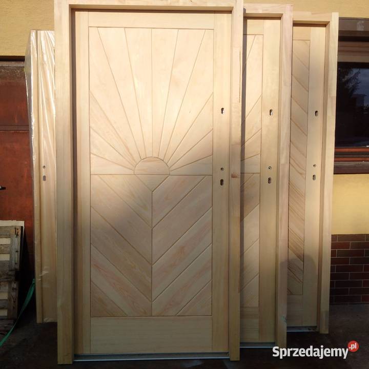 drzwi drewniane sosnowe goralskie ocieplone Zakopane