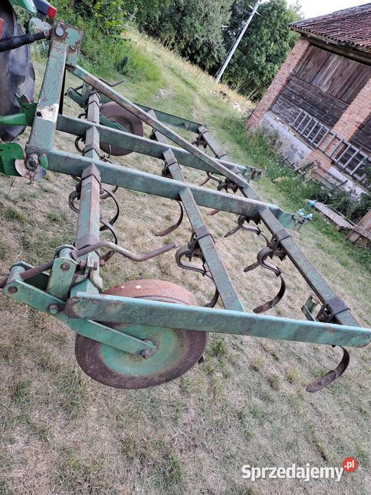 Kultywator agregat uprawowy