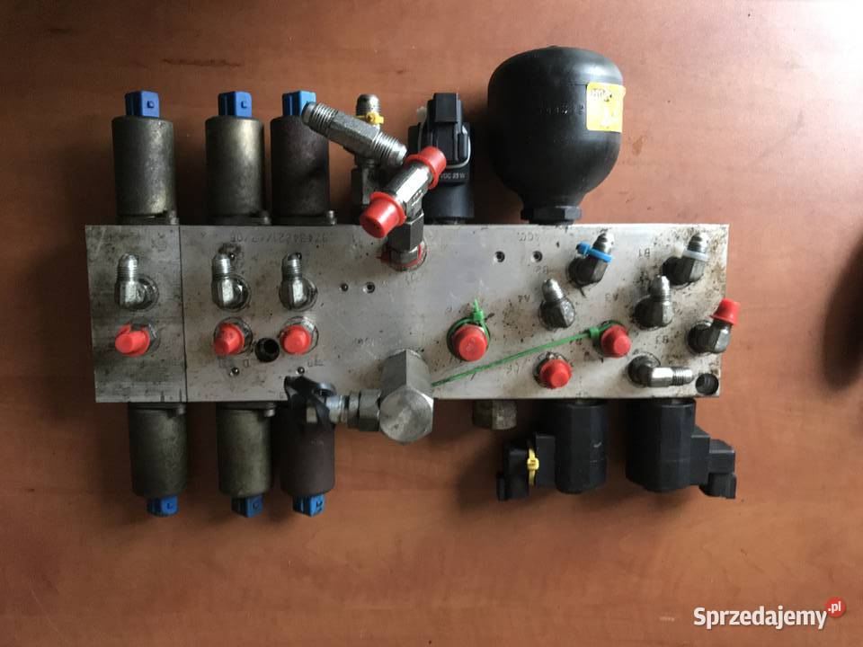 Blok rozdzielacza Servo Control Holland LB 115 pomorskie