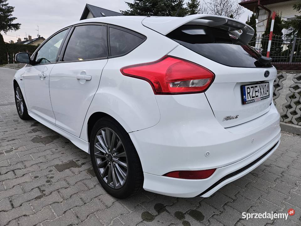 Ford Focus STLine 2016 15 benzyna 150 salon Rzeszów sprzedam