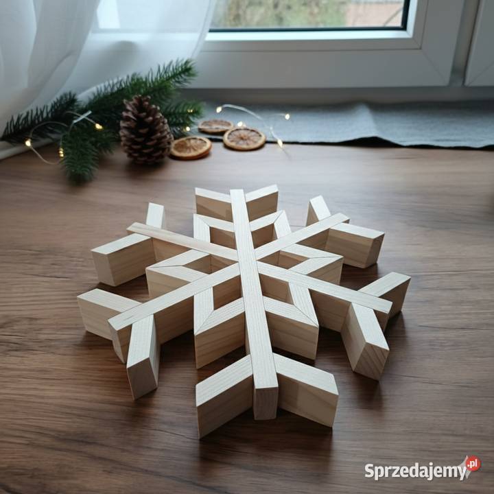 Ręcznie wykonana drewniana śnieżynka 39 Miechów
