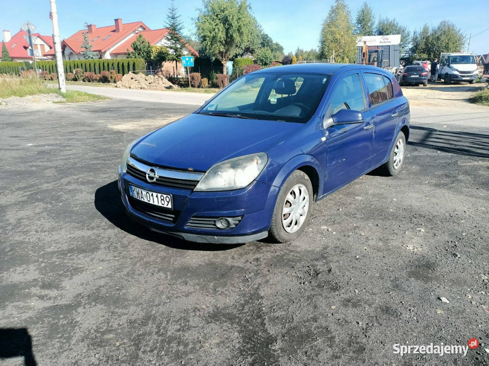 Opel Astra Opel Astra 17CDTI 101 05r H 20042014 małopolskie Tarnów