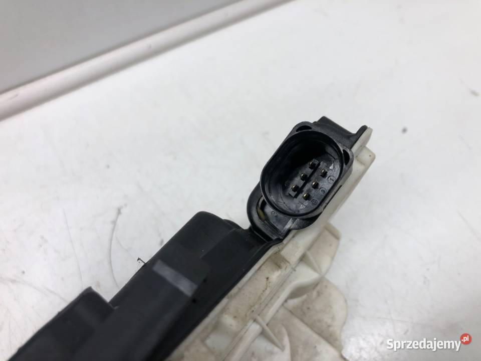 ZAMEK DRZWI LEWY TYŁ VW CC B7 Hatchback