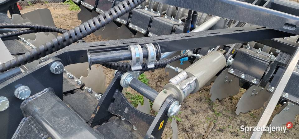 Agregat talerzowy AT Premium 3m ciężka brona nieuszkodzony Agregaty Huta sprzedam