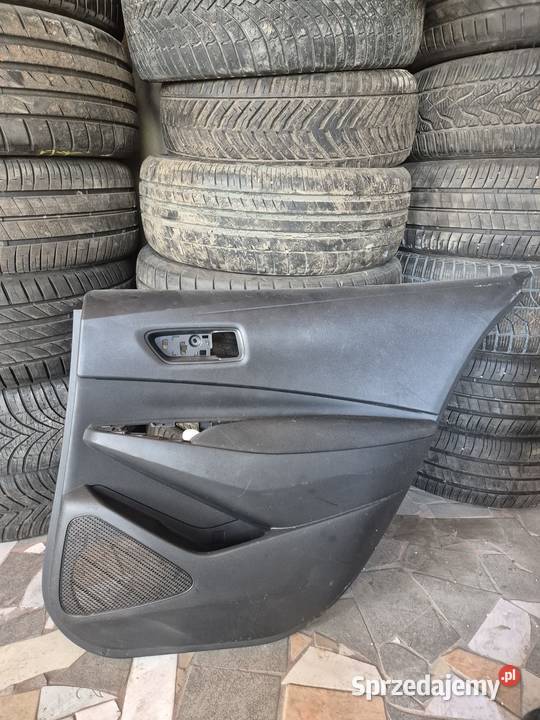 Boczek drzwi tylnych prawy Toyota Corolla E21 Łódź