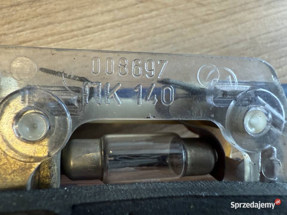 Fiat 125p lampka oświetlenia wnętrza Łada 008697 uniwersalne Sosnowiec sprzedam