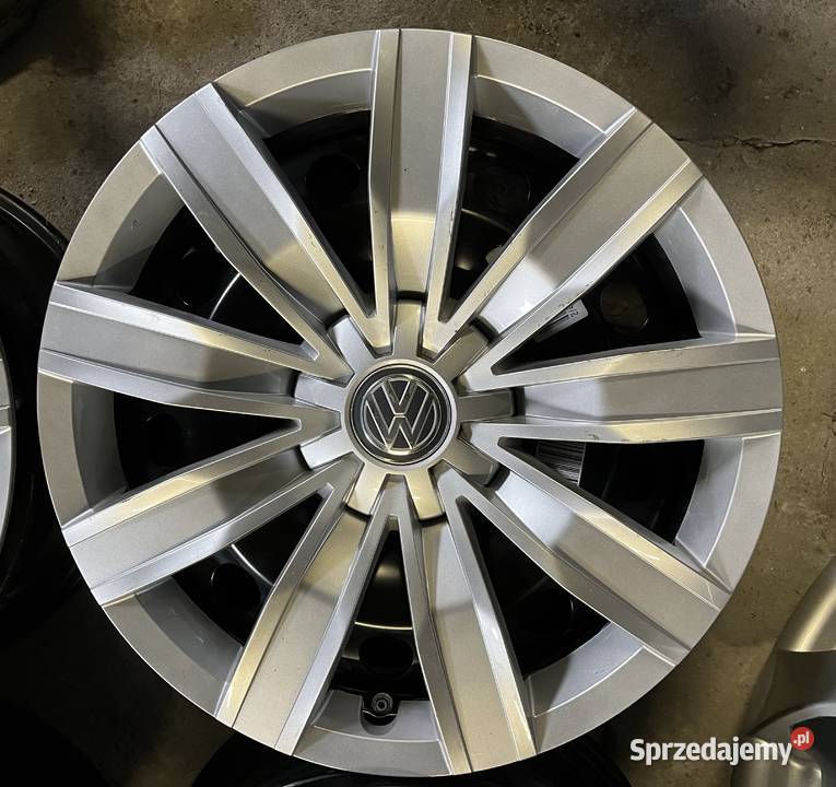 Komplet oryginalnych felg stalowych do VW Tiguan Poddębice