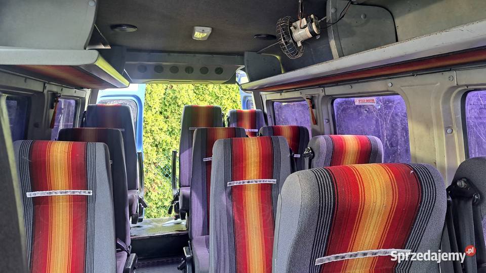 Renault Master 15 osób Rok produkcji 2001 Mielec