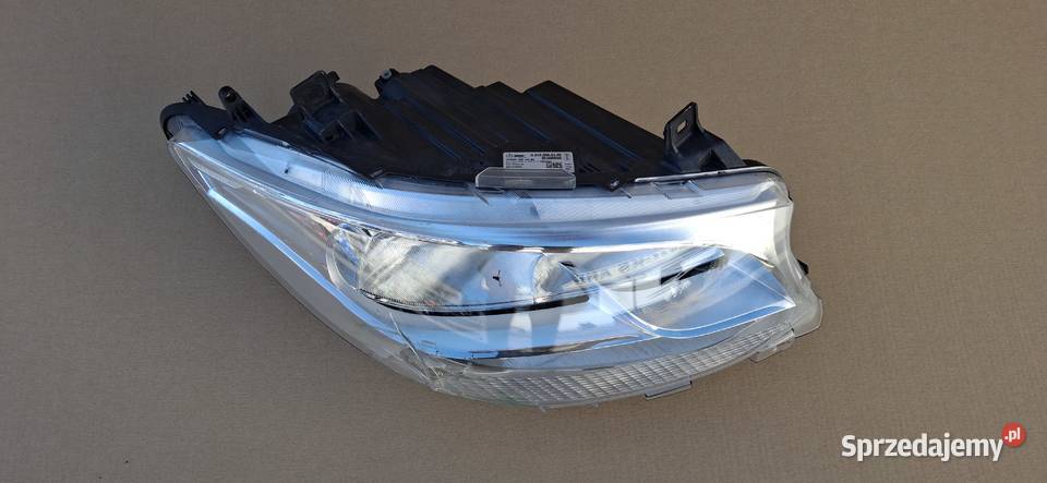 MERCEDES SPRINTER W907 W910 REFLEKTOR PRAWY Bieleń sprzedam