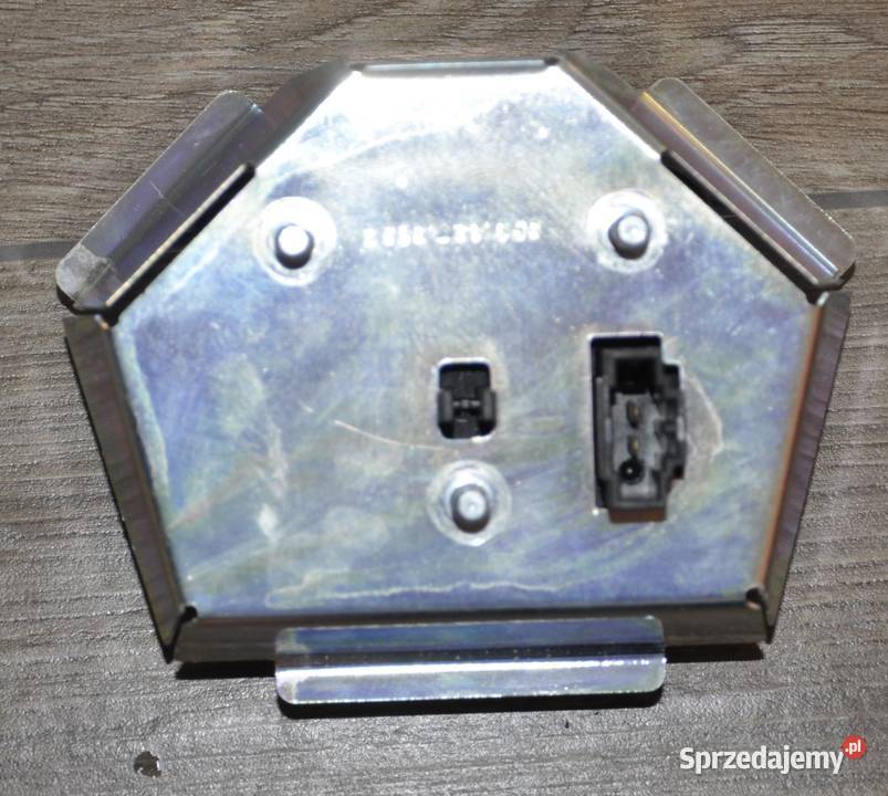 Seat Leon Klamka klapy tył 5F0827565C osobowe Karoseria pomorskie Malbork