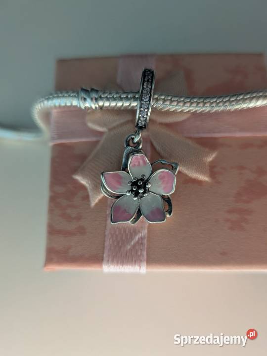 Kwiatek charms srebro Kraków sprzedam