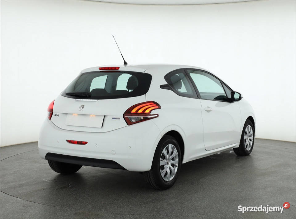 Peugeot 208 12 PureTech Rok produkcji 2017