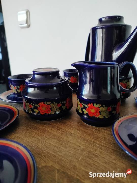 Granatowo kwiatowy zestaw porcelany stołowej mazowieckie Kołaków