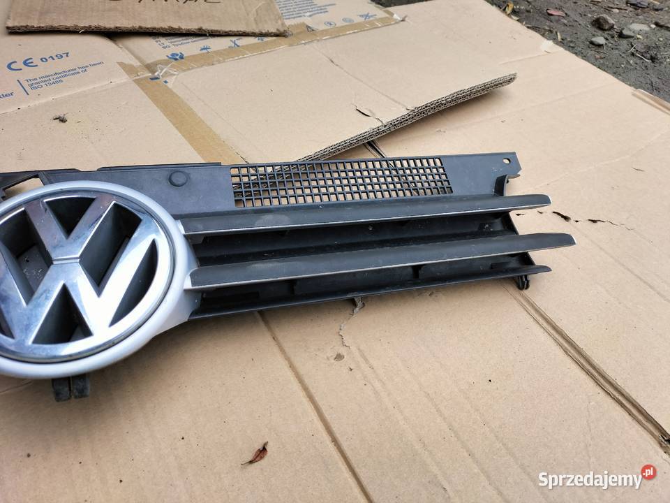 GOLF 4 MK4 ATRAPKA ZDERZAKA ATRAPA GRILL Atrapy Kamień-Kolonia