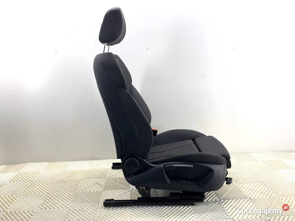 FOTEL PRAWY PRZÓD AUDI A3 8V SedanLimuzyna