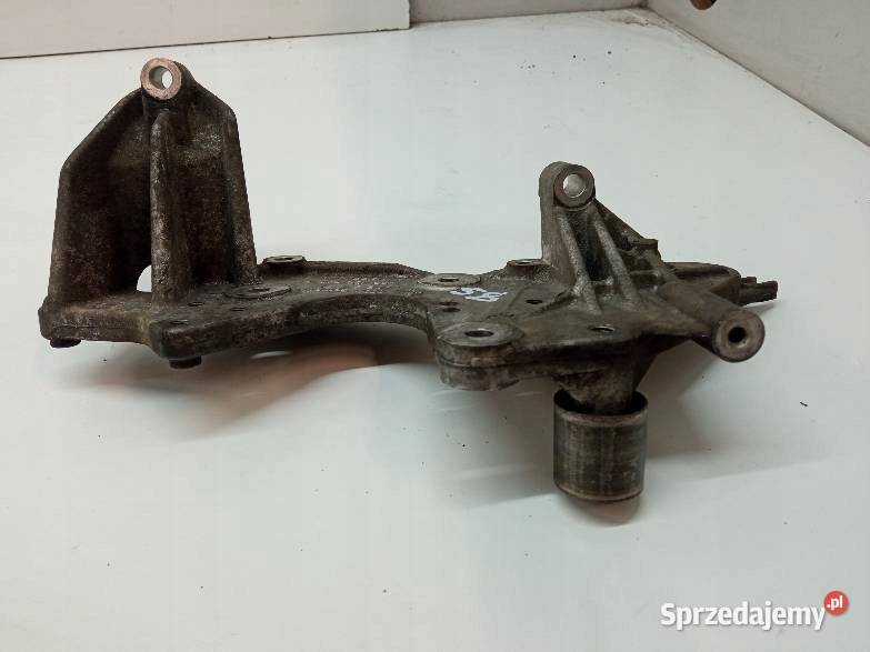 ŁAPA WSPORNIK 059130147P 30 TDI Audi A4 IV