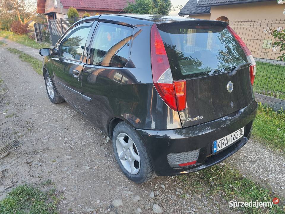 Sprzedam Fiat Punto 2 FL 2004 EURO 4 Rok produkcji 2004 Jawornik sprzedam