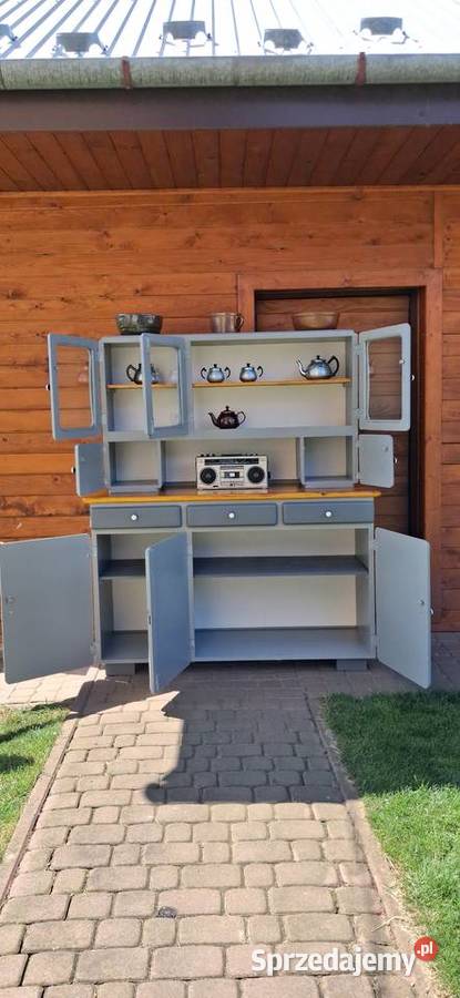 Kredens PRL Złotniki