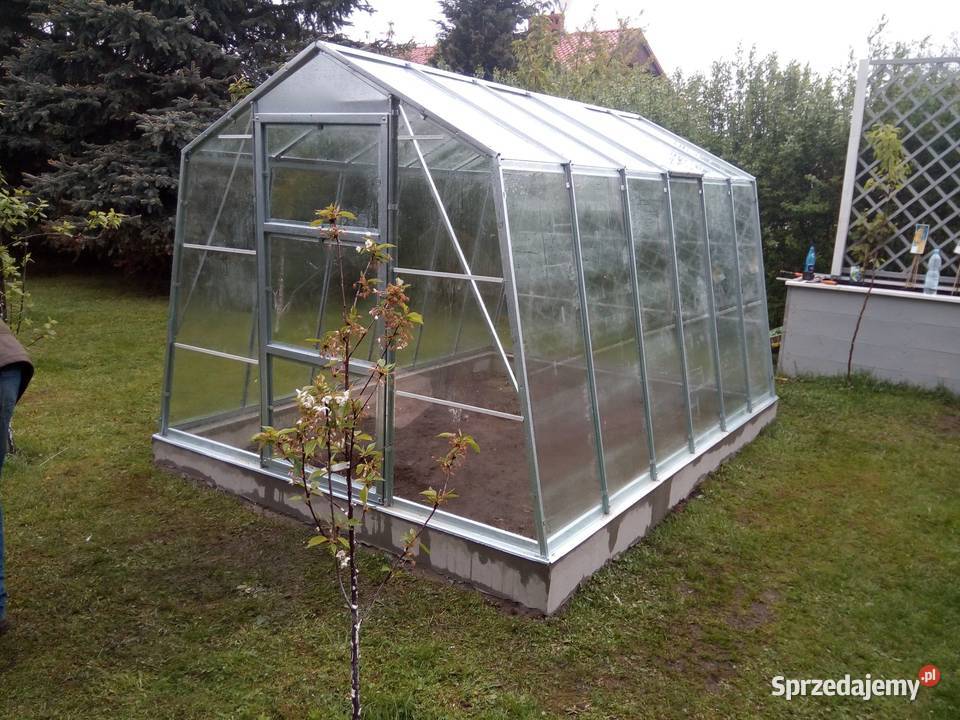 szklarnia Laura Łobez