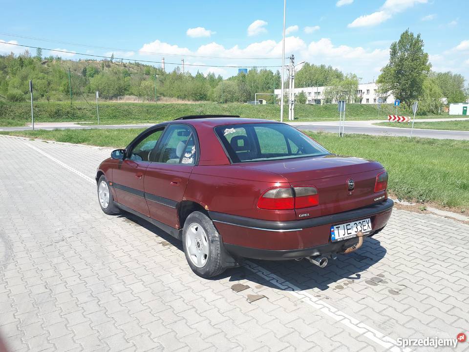 Opel Omega 20 8v welurowa tapicerka Małogoszcz