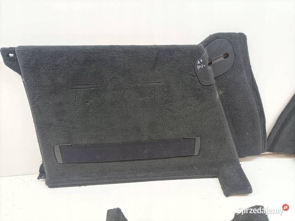 TAPICERKA BOCZEK BAGAŻNIKA LEWY PRAWY KOMPLET