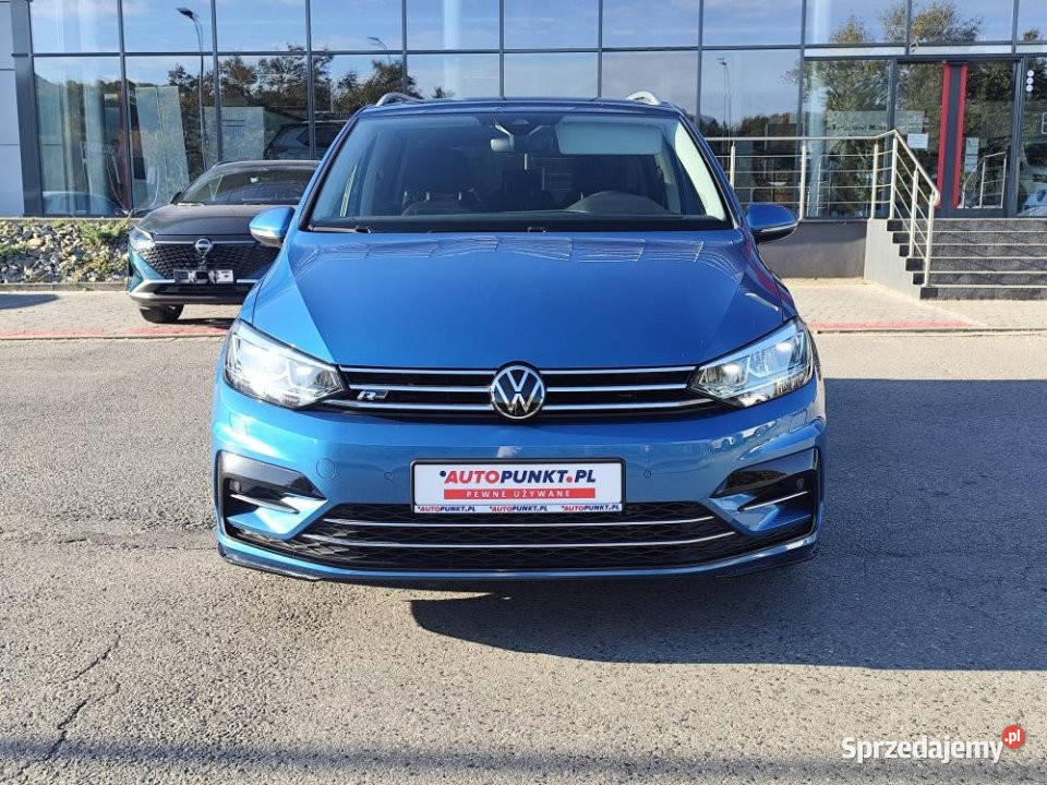 Volkswagen Touran 2023r salon panorama hak automatyczna Kraków