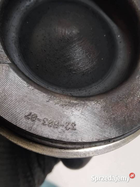 TŁOK KORBOWÓD 15 BLUE DCI Dacia Lodgy I 2012 Blok silnika sprzedam