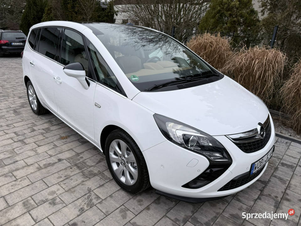 Opel Zafira NAVi Panorama Bezwypadkowa Zadbana i sprzedam