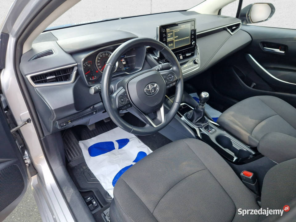Toyota Corolla 15 Comfort Z polskiego salonu Z Warszawa sprzedam