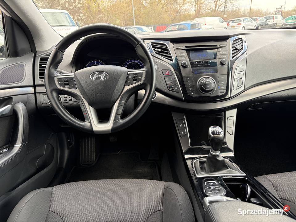 Hyundai i40 benzyna piękna wersja biała perła 181181km podkarpackie Trześń