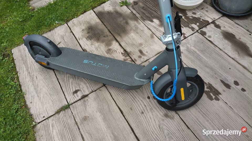 Motus Scooty 10 hulajnoga 350W 15Ah zasięg 60 Hulajnogi elektryczne Kozy
