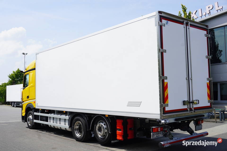 MercedesBenz Actros 2545 MP5 6x2 E6NOWA chłodnia klimatyzacja Kraków