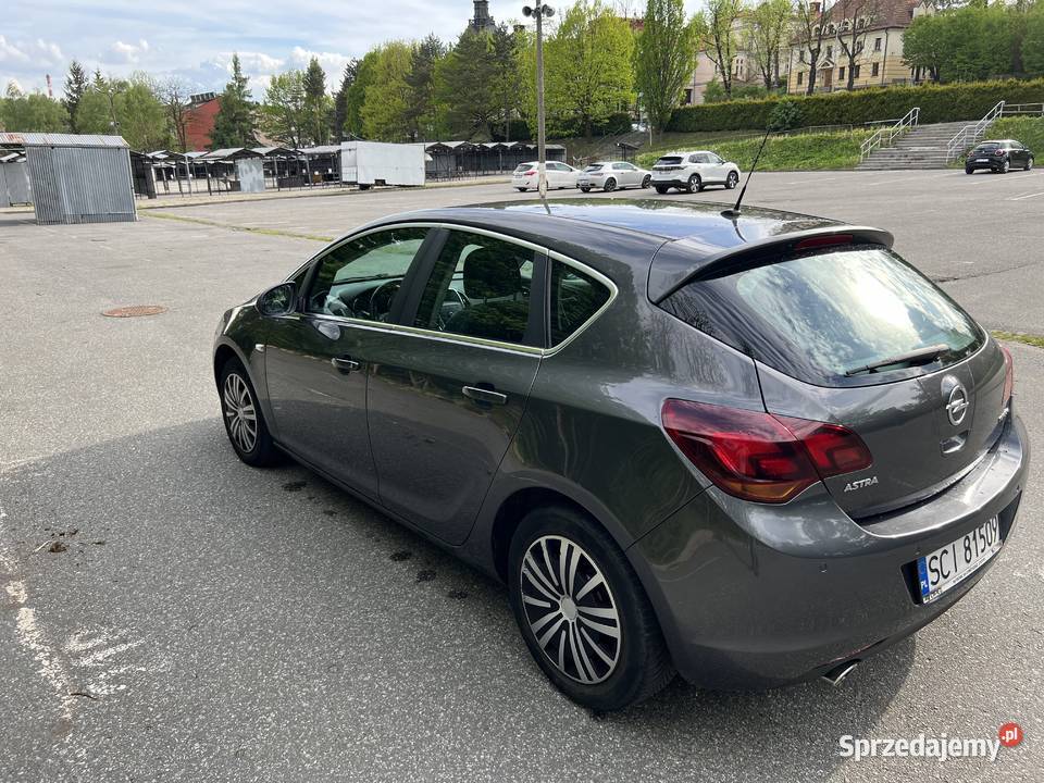 Opel Astra J 14 Turbo 140 CosmoXenonPółskóra nieuszkodzony Cieszyn sprzedam