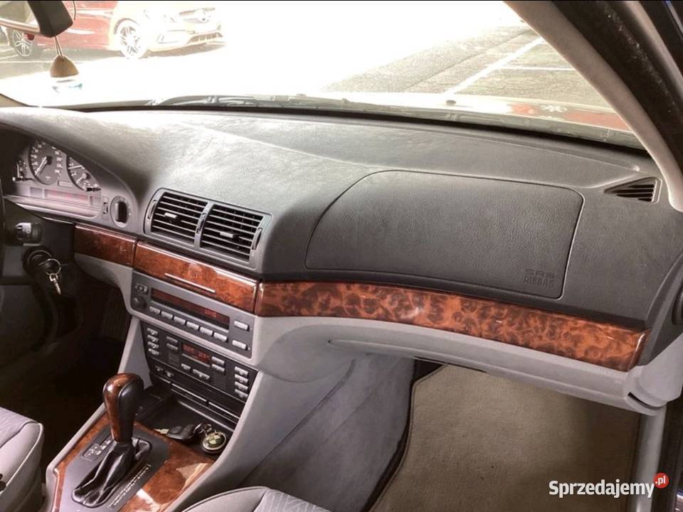 BMW 528iA orientblau super stan niski przebieg z Warszawa