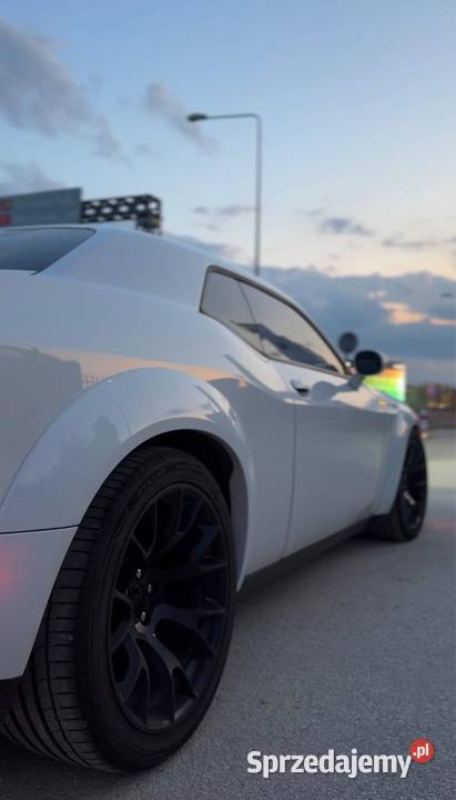 Dodge challenger 64 nieuszkodzony Kielce sprzedam