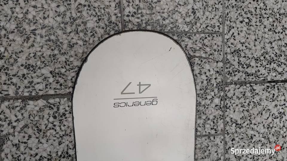 Deska snowboardowa GENERICS 147 wiązania Blax Dębica sprzedam