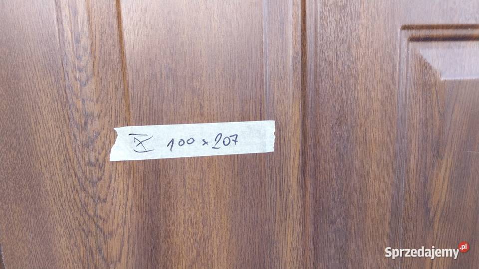 Drzwi zewnętrzne używane