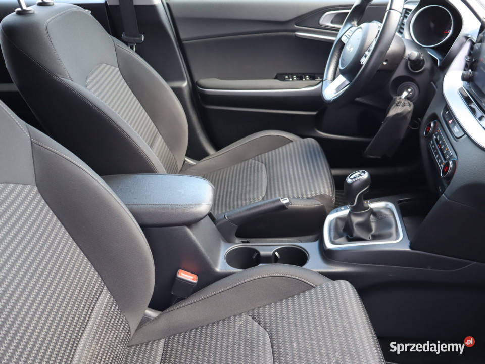 Kia Ceed 15 TGDI pełny VAT Katowice