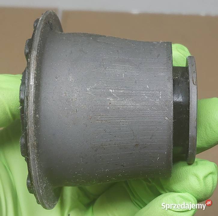 TULEJA PODUSZKA TYLNEJ BELKI FORD MONDEO III Mielęcin