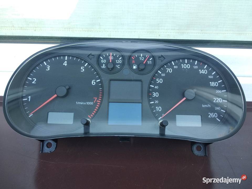 Audi A3 8L licznik zegary pół FIS benzyna VDO Sieradz