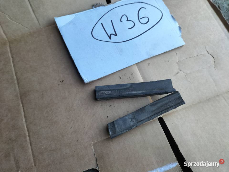 AUDI 80B3 80 B3 893821203 USZCZELKA BŁOTNIKA sprzedam
