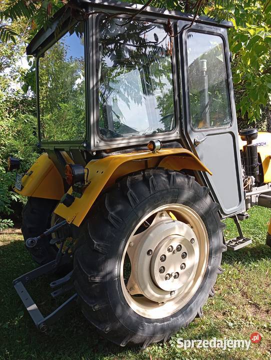 Ciągnik rolniczy Ursus C330 M