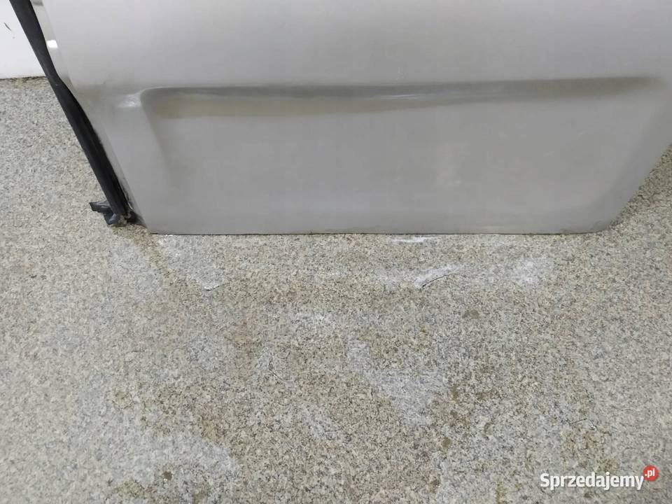 DRZWI PRAWE TYŁ CMG64 Nissan Primastar I