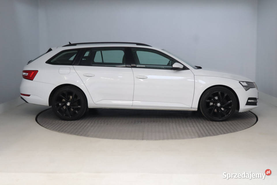 Skoda Superb 15 TSI Rok produkcji 2021 sprzedam