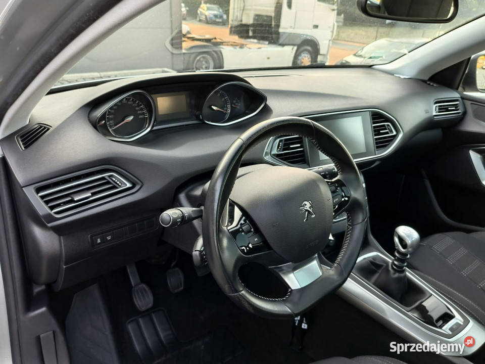 Peugeot 308 MAŁY PRZEBIEG 2016r 130 6biegów full Kęty